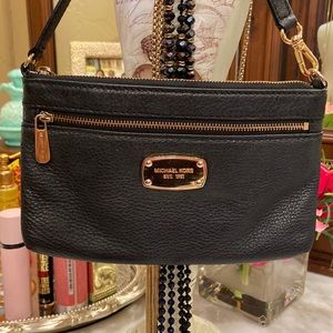 Micheal Kors wristlet